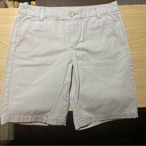 Light Tan/Dark Cream Womens Boyfriend Roll-Up Style Khaki Shorts By Gap Size 00